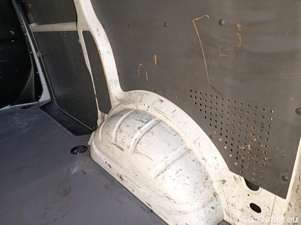  Volkswagen  Transporter VOLKSWAGEN  / 2020 / 4P / furgón Furgón Corto TN 2.0 TDI 110kW 4MO #47