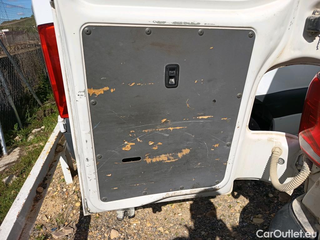  Volkswagen  Transporter VOLKSWAGEN  / 2020 / 4P / furgón Furgón Corto TN 2.0 TDI 110kW 4MO #18