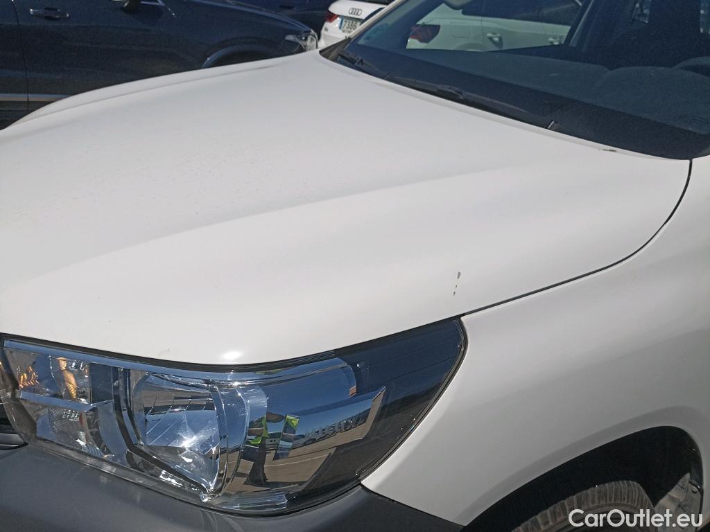  Toyota  Hilux TOYOTA  / 2020 / 2P / pickup 2.4 D-4D Cabina Sencilla GX #19