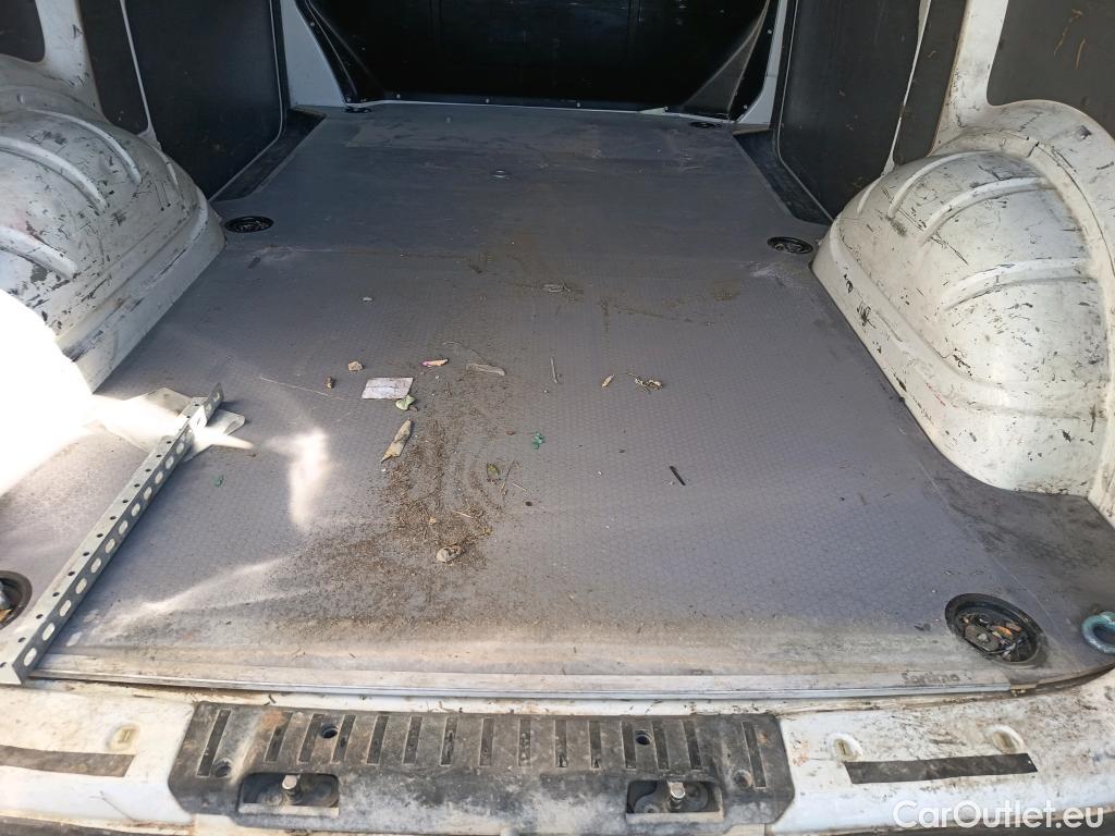  Volkswagen  Transporter VOLKSWAGEN  / 2020 / 4P / furgón Furgón Corto TN 2.0 TDI 110kW 4MO #50