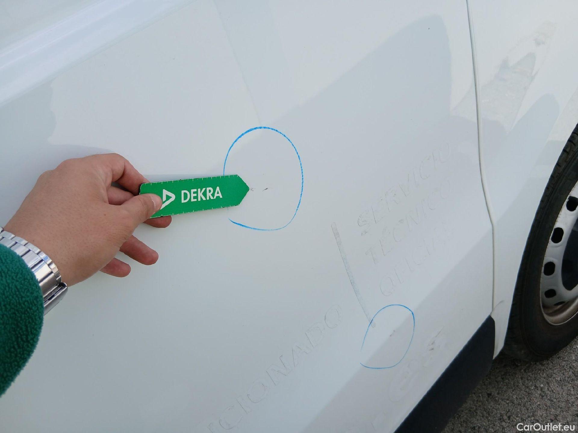  Renault  Trafic RENAULT  / 2019 / 4P / furgón Furgón 27 L1H1 Energy BluedCi 88 kW (AC) #10