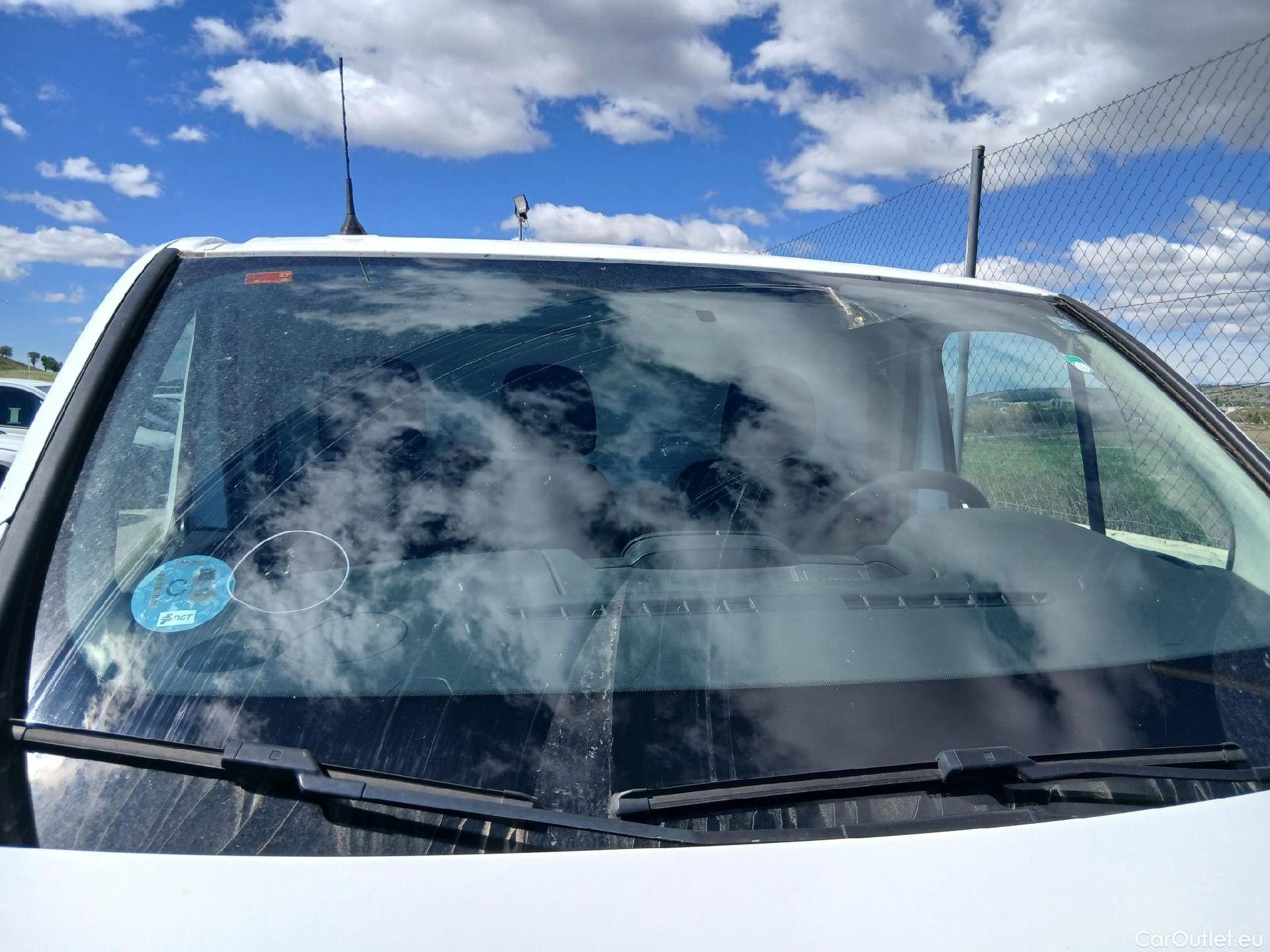  Renault  Trafic RENAULT  / 2019 / 4P / furgón Furgón 27 L1H1 Energy BluedCi 88 kW (AC) #22