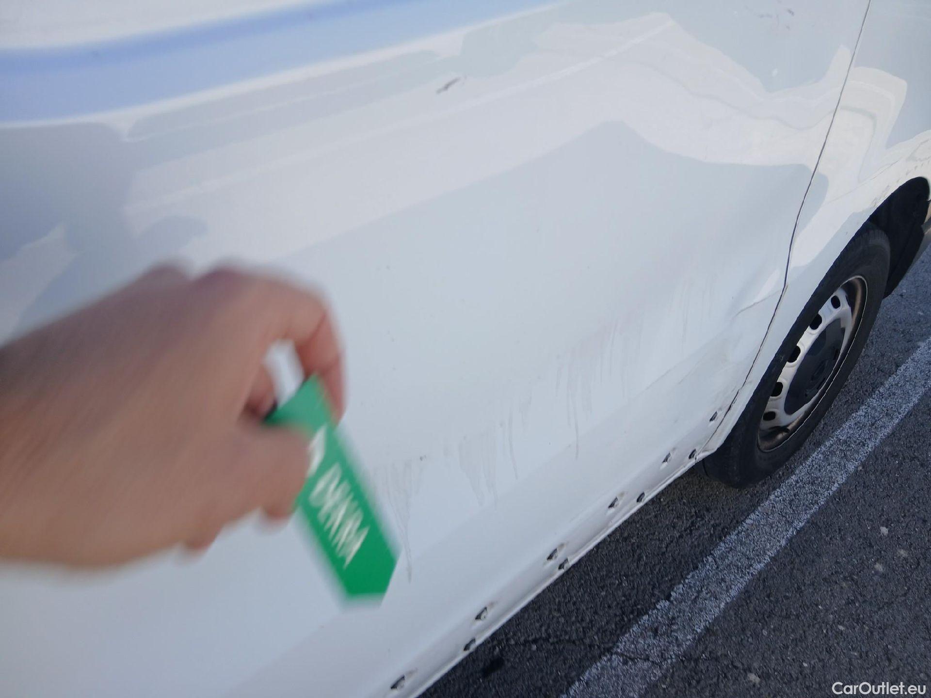  Renault  Trafic RENAULT  / 2019 / 4P / furgón Furgón 27 L1H1 Energy BluedCi 88 kW #14