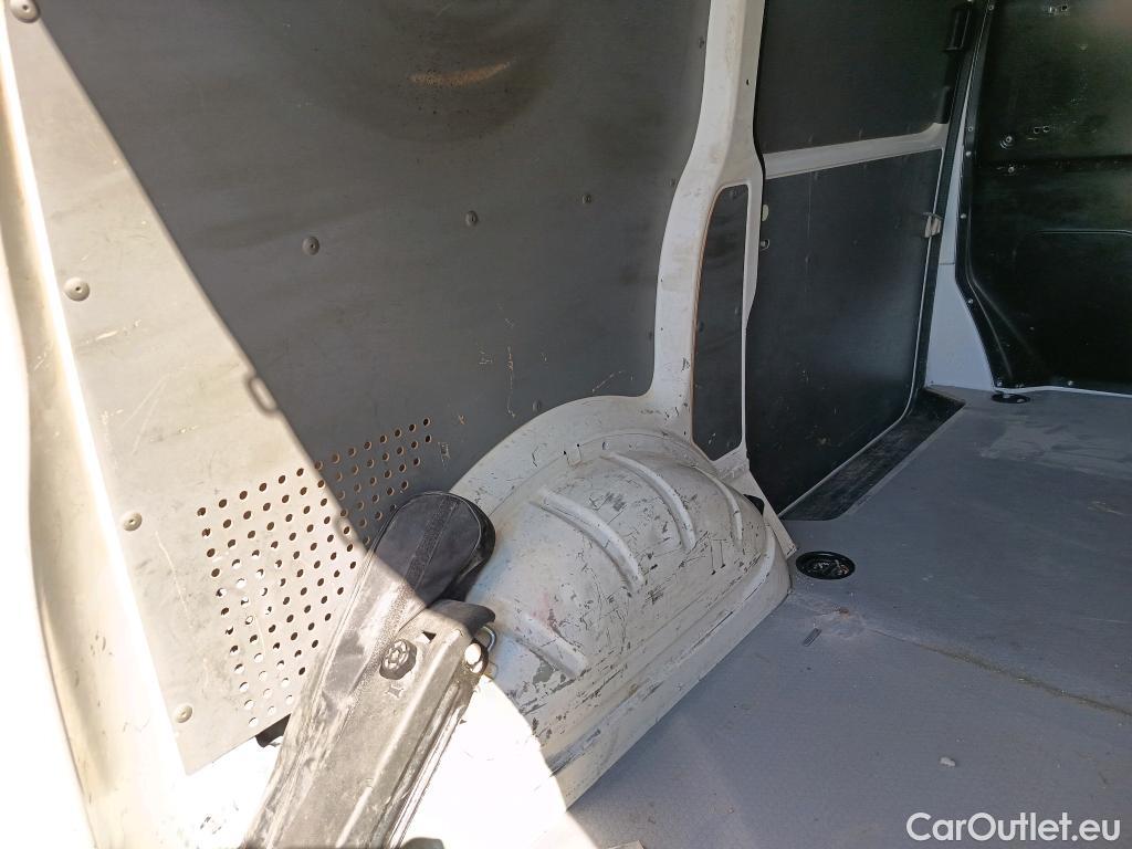  Volkswagen  Transporter VOLKSWAGEN  / 2020 / 4P / furgón Furgón Corto TN 2.0 TDI 110kW 4MO #48