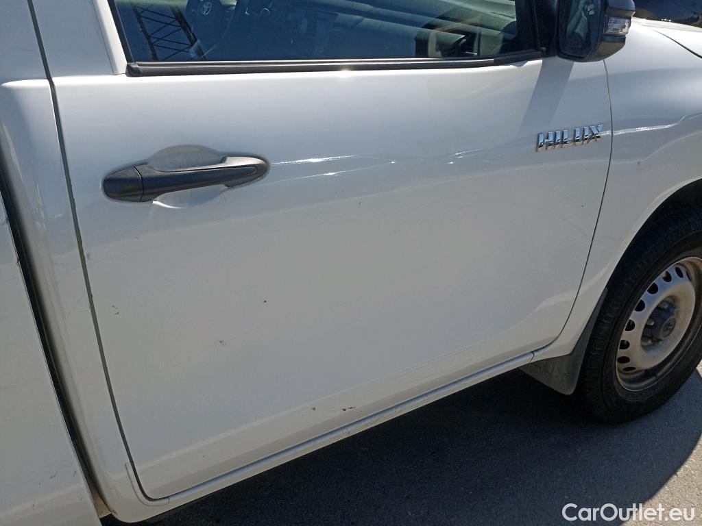  Toyota  Hilux TOYOTA  / 2020 / 2P / pickup 2.4 D-4D Cabina Sencilla GX #21