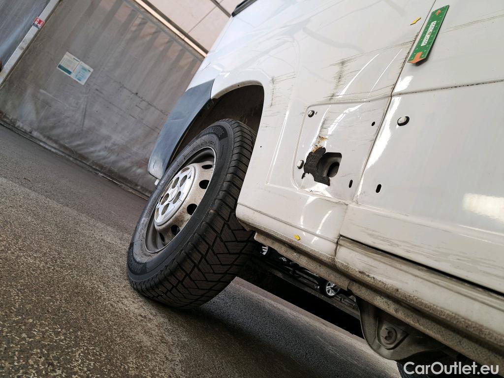  Citroen  Jumper CITROEN  / 2014 / 4P / Fourgon tôlé 33 L2H2 BlueHDi 120 S&S BVM6 Driver #13