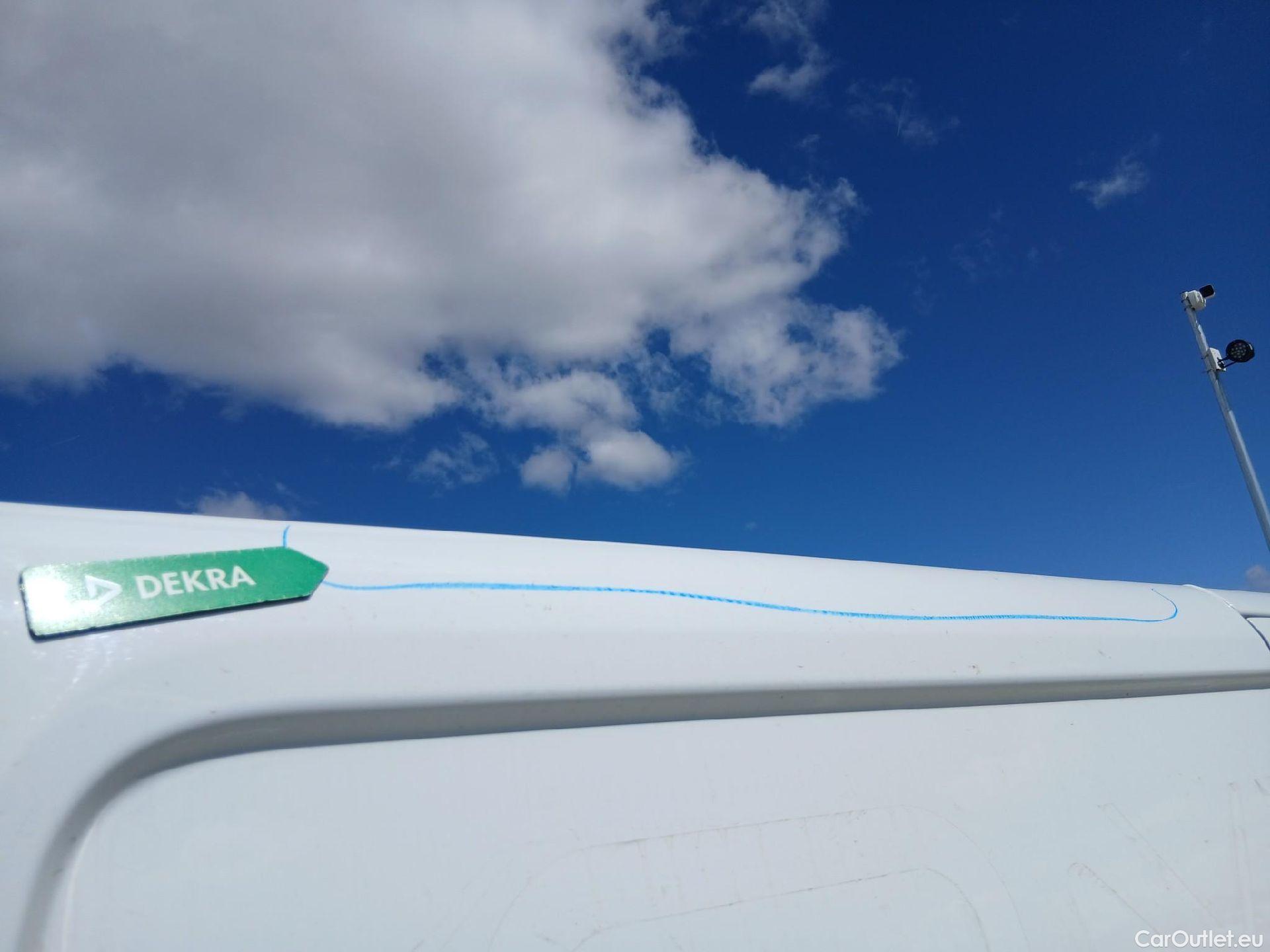  Renault  Trafic RENAULT  / 2019 / 4P / furgón Furgón 27 L1H1 Energy BluedCi 88 kW (AC) #23