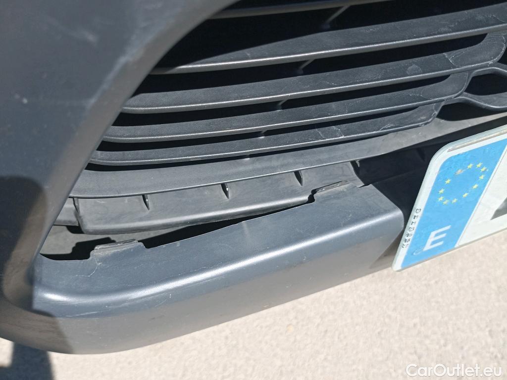  Toyota  Hilux TOYOTA  / 2020 / 2P / pickup 2.4 D-4D Cabina Sencilla GX #34