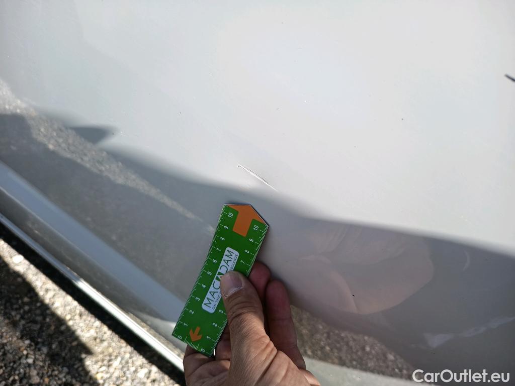  Land Rover  Discovery VOLKSWAGEN Transporter / 2020 / 4P / furgón Furgón Corto TN 2.0 TDI 110kW 4MO #30