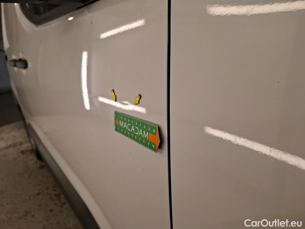  Citroen  Berlingo CITROEN  Van / 2018 / 4P / Fourgonnette Taille M 650kg BlueHDi 100 S&S BVM #3