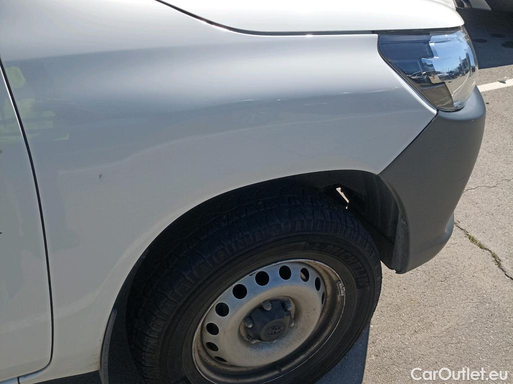  Toyota  Hilux TOYOTA  / 2020 / 2P / pickup 2.4 D-4D Cabina Sencilla GX #35