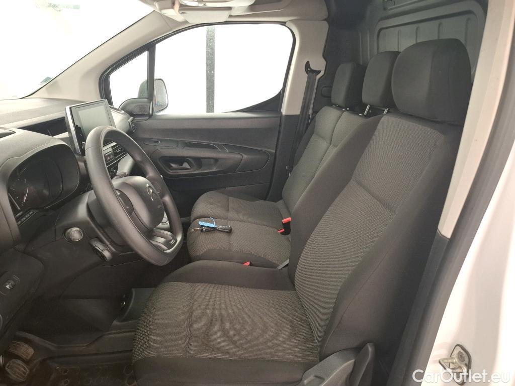  Citroen  Berlingo CITROEN  Van / 2018 / 4P / Fourgonnette Taille M 650kg BlueHDi 100 S&S BVM #11