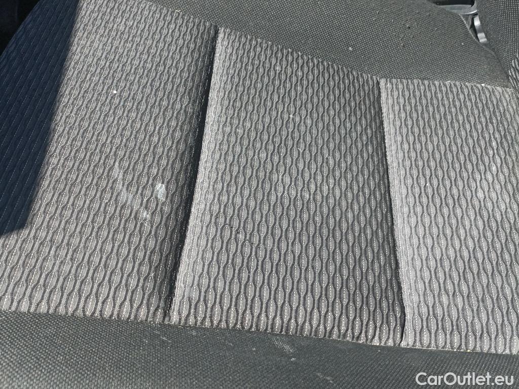  Toyota  Hilux TOYOTA  / 2020 / 2P / pickup 2.4 D-4D Cabina Sencilla GX #23