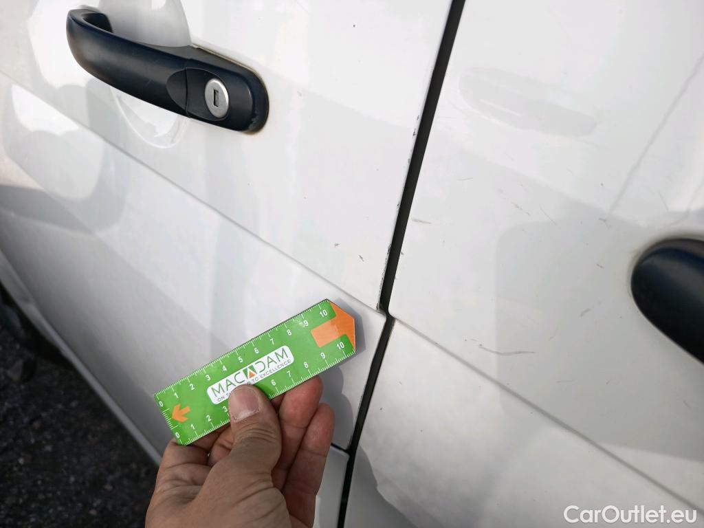  Volkswagen  Transporter VOLKSWAGEN  / 2020 / 4P / furgón Furgón Corto TN 2.0 TDI 110kW 4MO #43