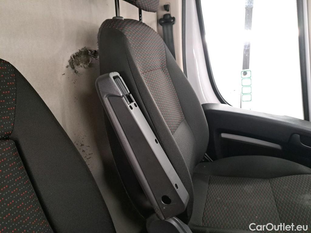  Citroen  Jumper CITROEN  / 2014 / 4P / Fourgon tôlé 33 L2H2 BlueHDi 120 S&S BVM6 Driver #27