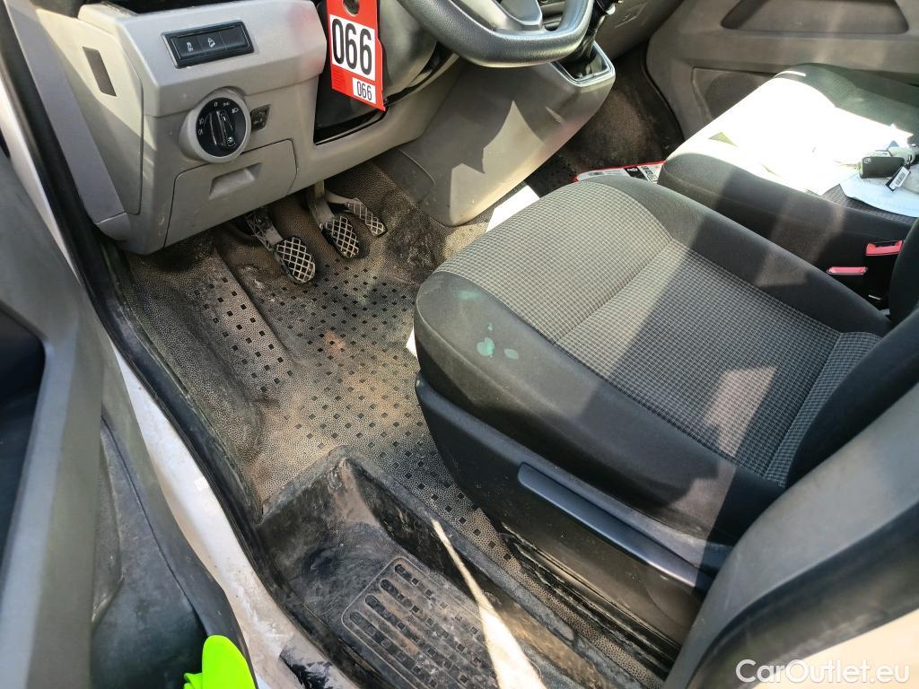  Volkswagen  Transporter VOLKSWAGEN  / 2020 / 4P / furgón Furgón Corto TN 2.0 TDI 110kW 4MO #12