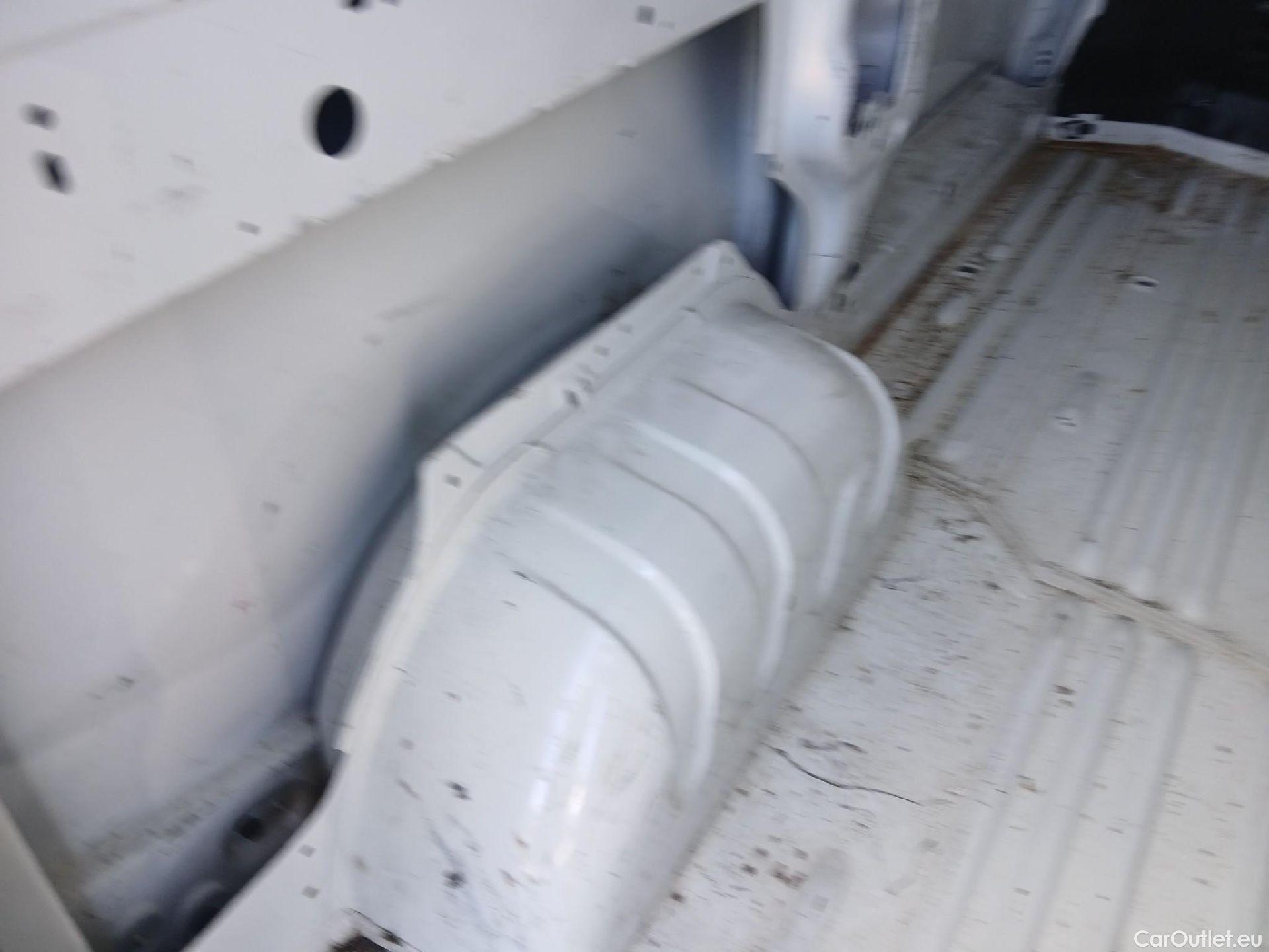  Renault  Trafic RENAULT  / 2019 / 4P / furgón Furgón 27 L1H1 Energy BluedCi 88 kW #51