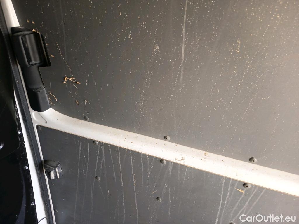  Volkswagen  Transporter VOLKSWAGEN  / 2020 / 4P / furgón Furgón Corto TN 2.0 TDI 110kW 4MO #24