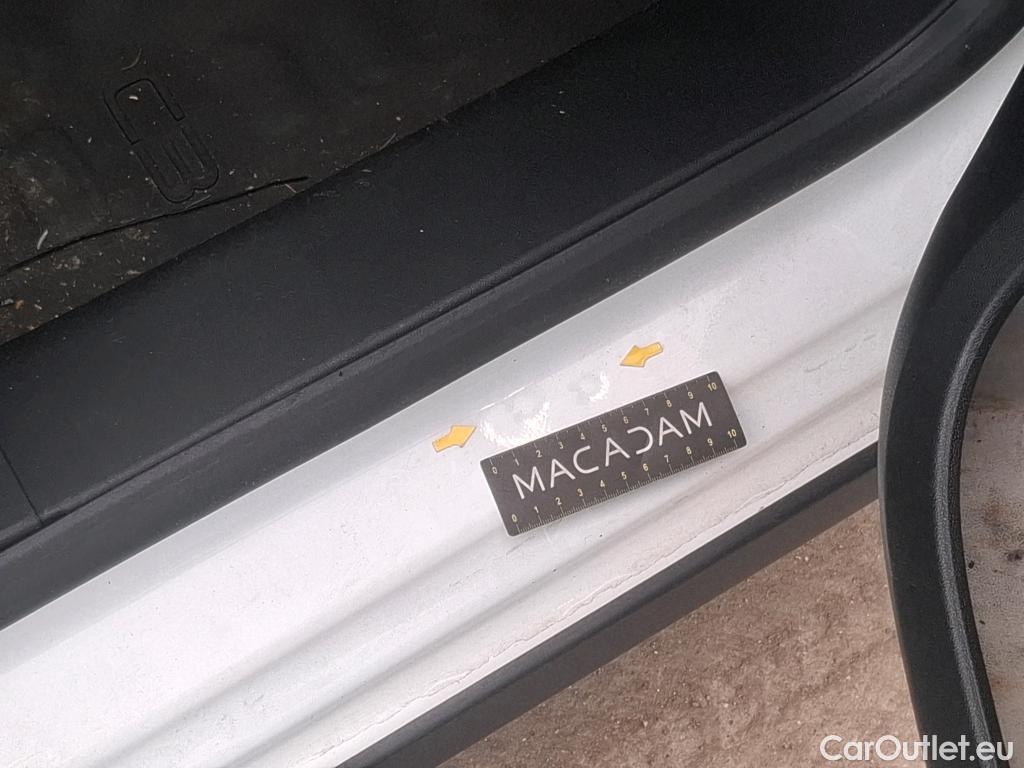  Citroen  C3  Société Feel 1.5 BlueHDI 100CV BVM6 E6dT #2