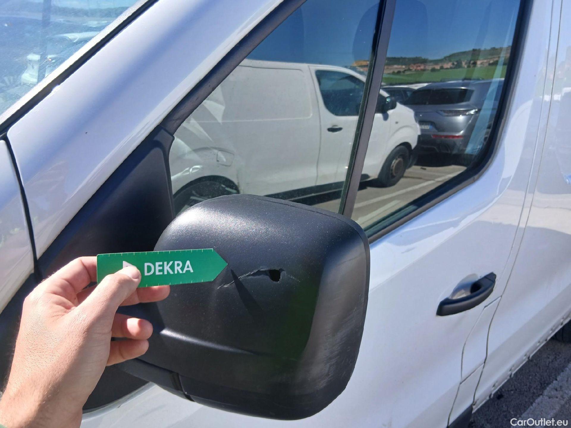  Renault  Trafic RENAULT  / 2019 / 4P / furgón Furgón 27 L1H1 Energy BluedCi 88 kW #12