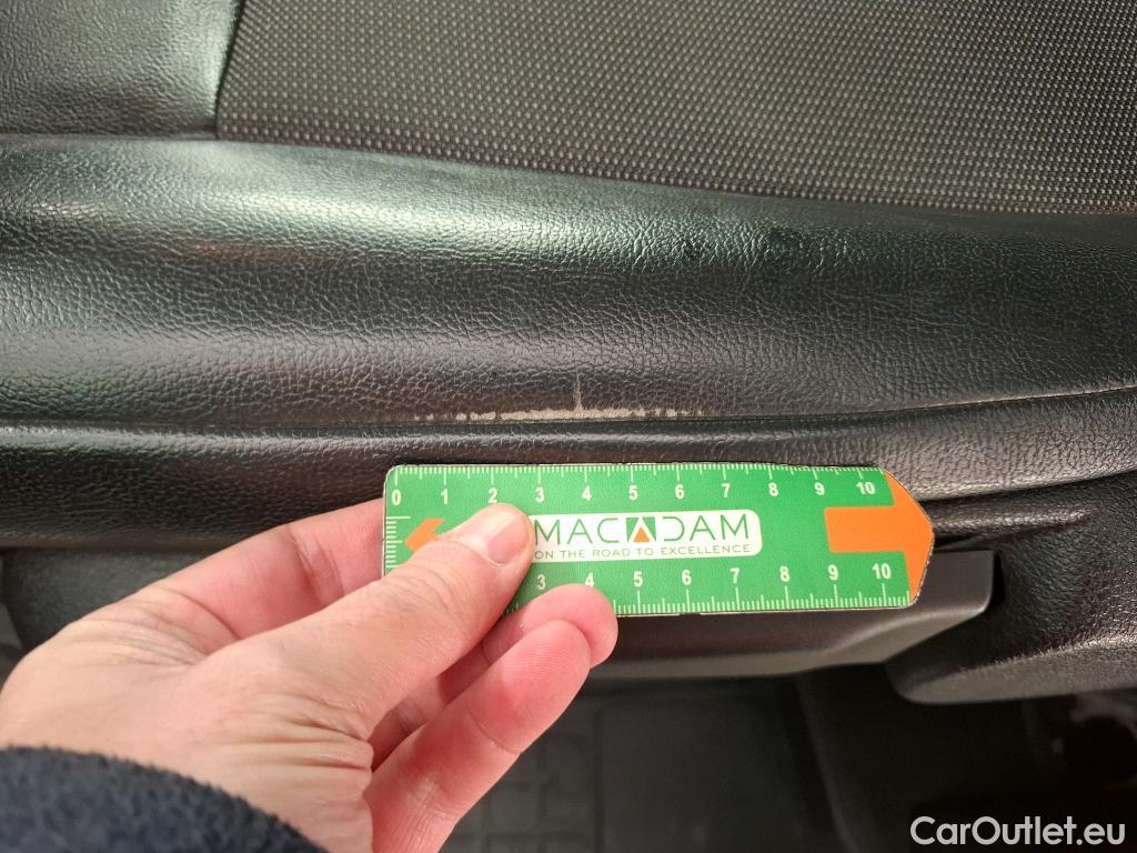  Peugeot  Expert  Fourgon Premium L2 1.5 HDi 120CV BVM6 E6d #21