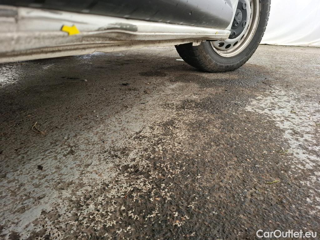  Peugeot  Expert  Fourgon Premium L2 1.5 HDi 120CV BVM6 E6d #2