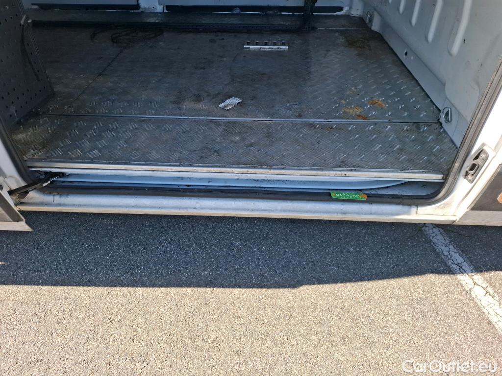  Peugeot  Boxer  Fourgon Surélevé 435 L4H2 Premium BlueHDi 140 Stop&Start 2.2 140CV BVM6 #28