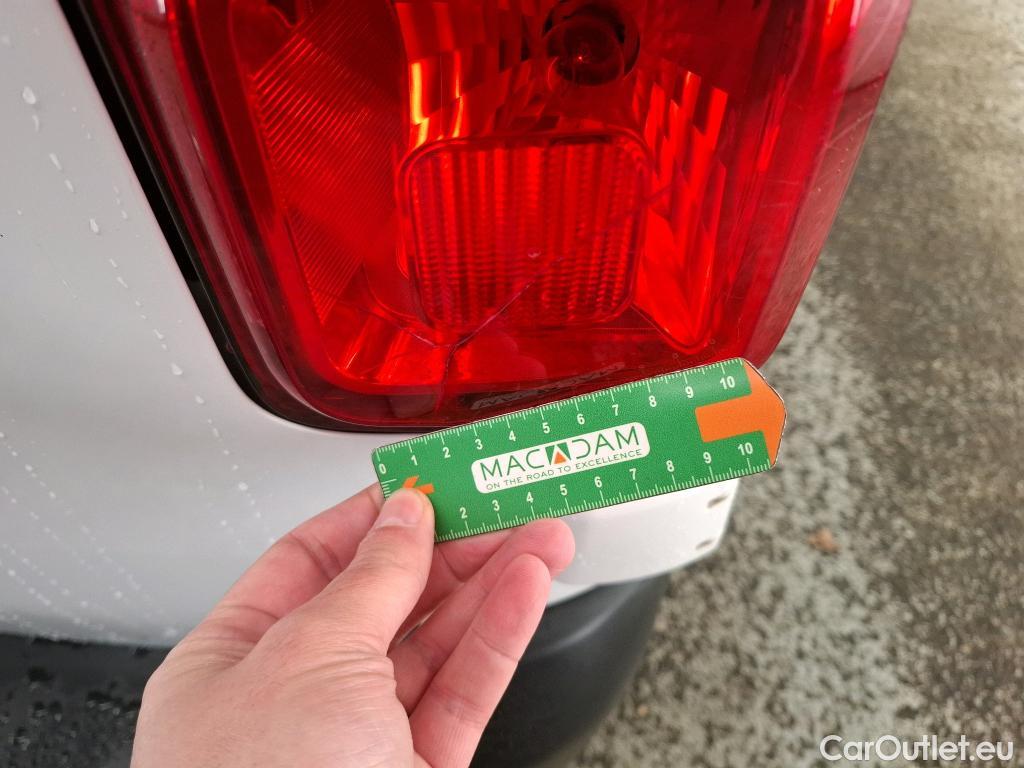  Peugeot  Expert  Fourgon Premium L2 1.5 HDi 120CV BVM6 E6d #18