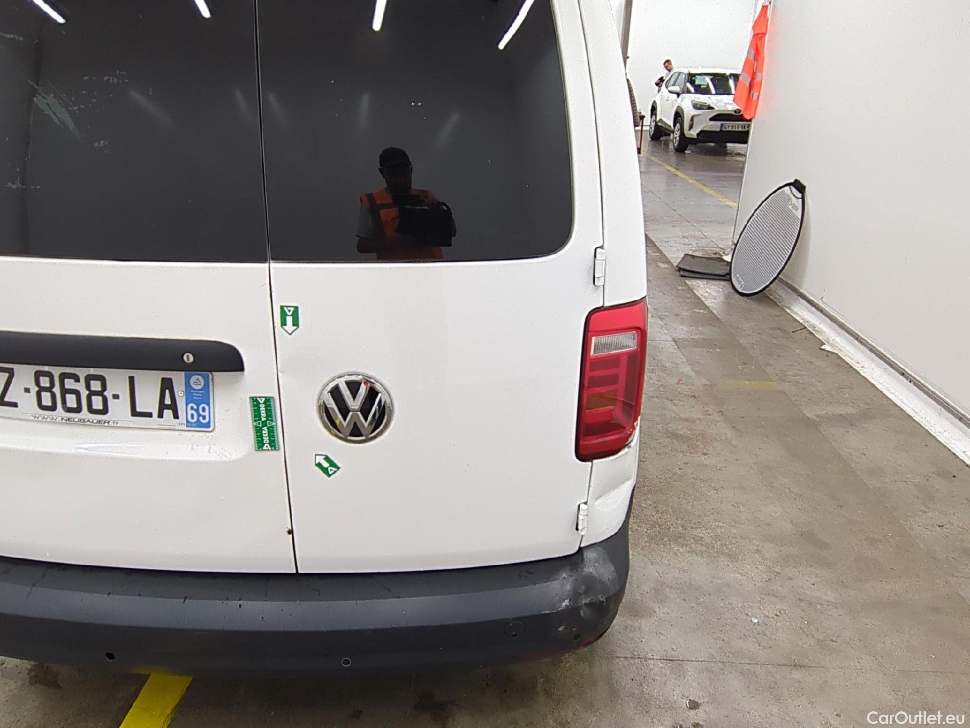  Volkswagen  Caddy VOLKSWAGEN  Van VU 4p Fourgonnette 2.0 TDI 75 Business Line #32