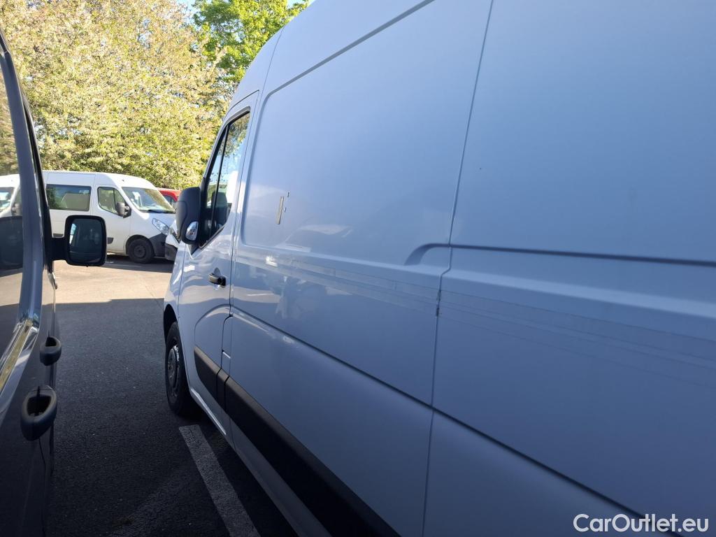  Renault  Master RENAULT  VU 4p Fourgon FG GCf Trac F3500 L2H2 Energy dCi 145 E6 #48