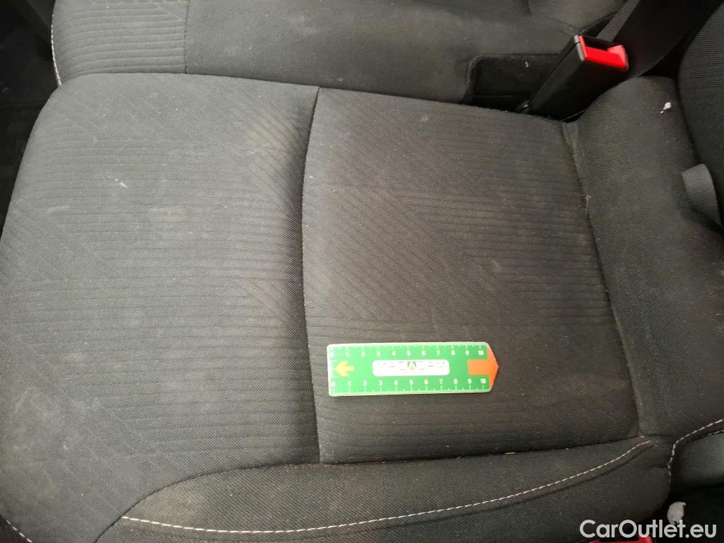  Renault  Trafic  Fourgon L1H1 3T Grand Confort 2.0 dCi 130CV BVM6 E6d #16