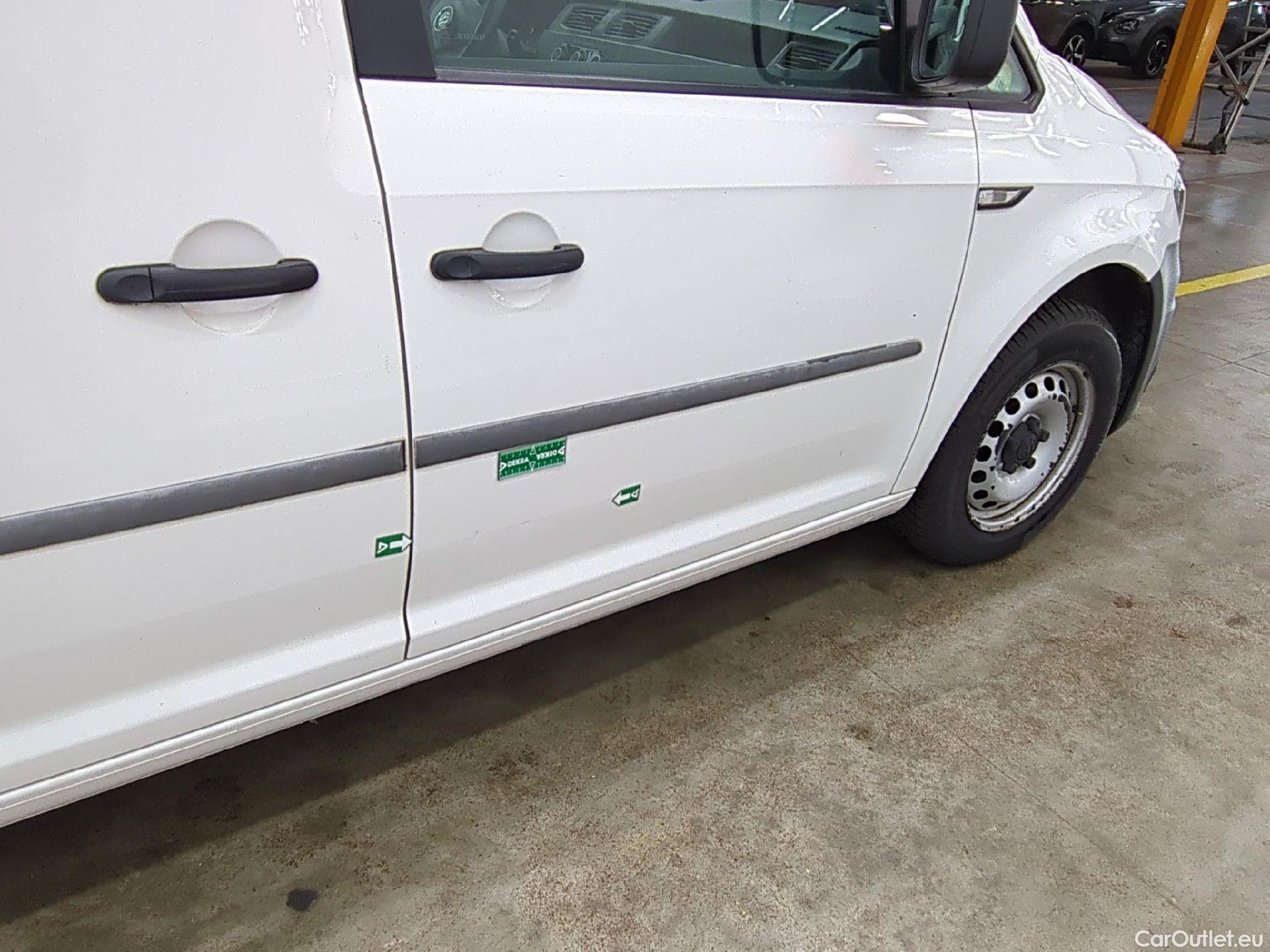  Volkswagen  Caddy VOLKSWAGEN  Van VU 4p Fourgonnette 2.0 TDI 75 Business Line #41