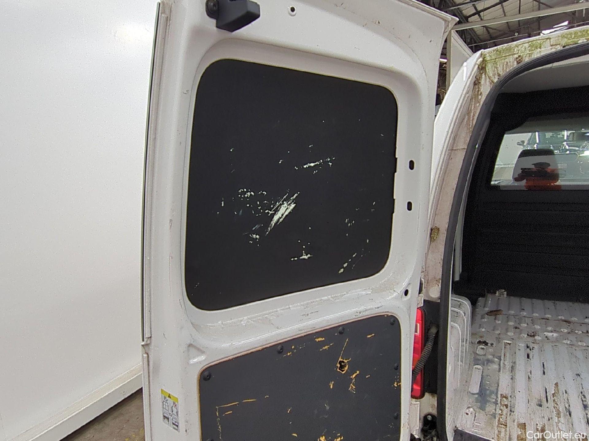  Volkswagen  Caddy VOLKSWAGEN  Van VU 4p Fourgonnette 2.0 TDI 75 Business Line #44