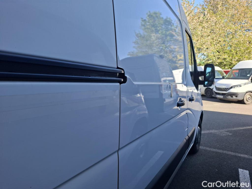  Renault  Master RENAULT  VU 4p Fourgon FG GCf Trac F3500 L2H2 Energy dCi 145 E6 #27