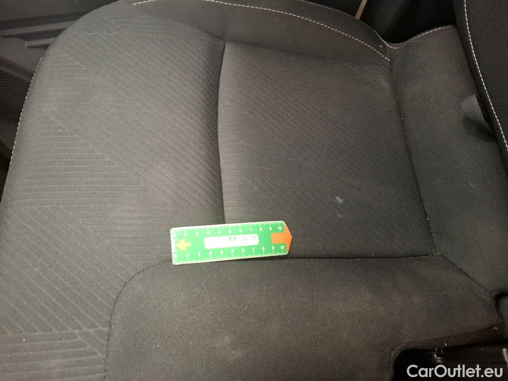  Renault  Trafic  Fourgon L1H1 3T Grand Confort 2.0 dCi 130CV BVM6 E6d #17