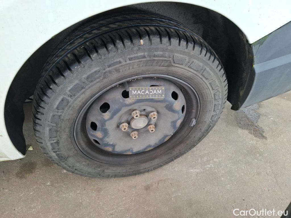  Renault  Trafic  Furgon Grand Confort L1H2 1200 1.6 dCi 125CV BVM6 E6 #46