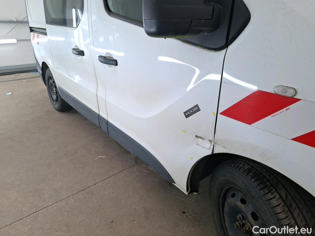  Renault  Trafic  Furgon Grand Confort L1H2 1200 1.6 dCi 125CV BVM6 E6 #18