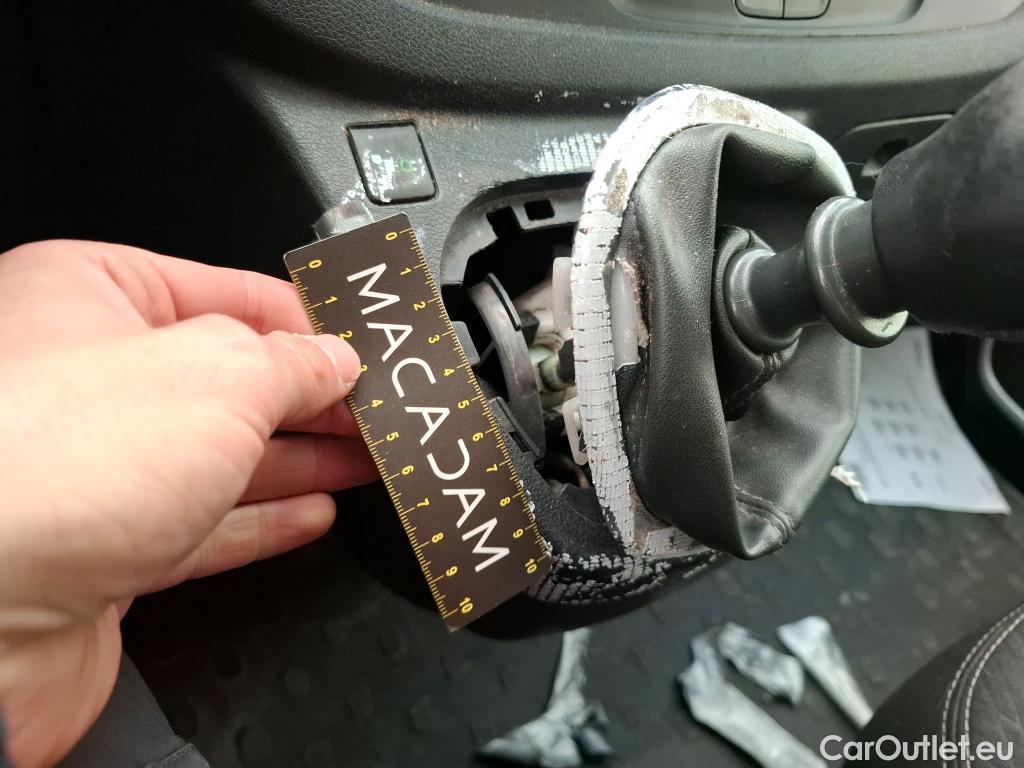  Renault  Trafic  III Fourgon L2H1 1200 Confort 1.6 dCi 120CV BVM6 E6 #98