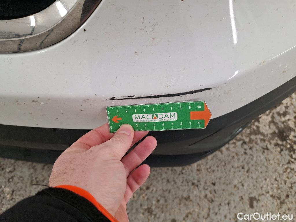  Renault  Trafic  Fourgon L2H1 3T Grand Confort 2.0 dCi 130CV BVM6 E6d #18