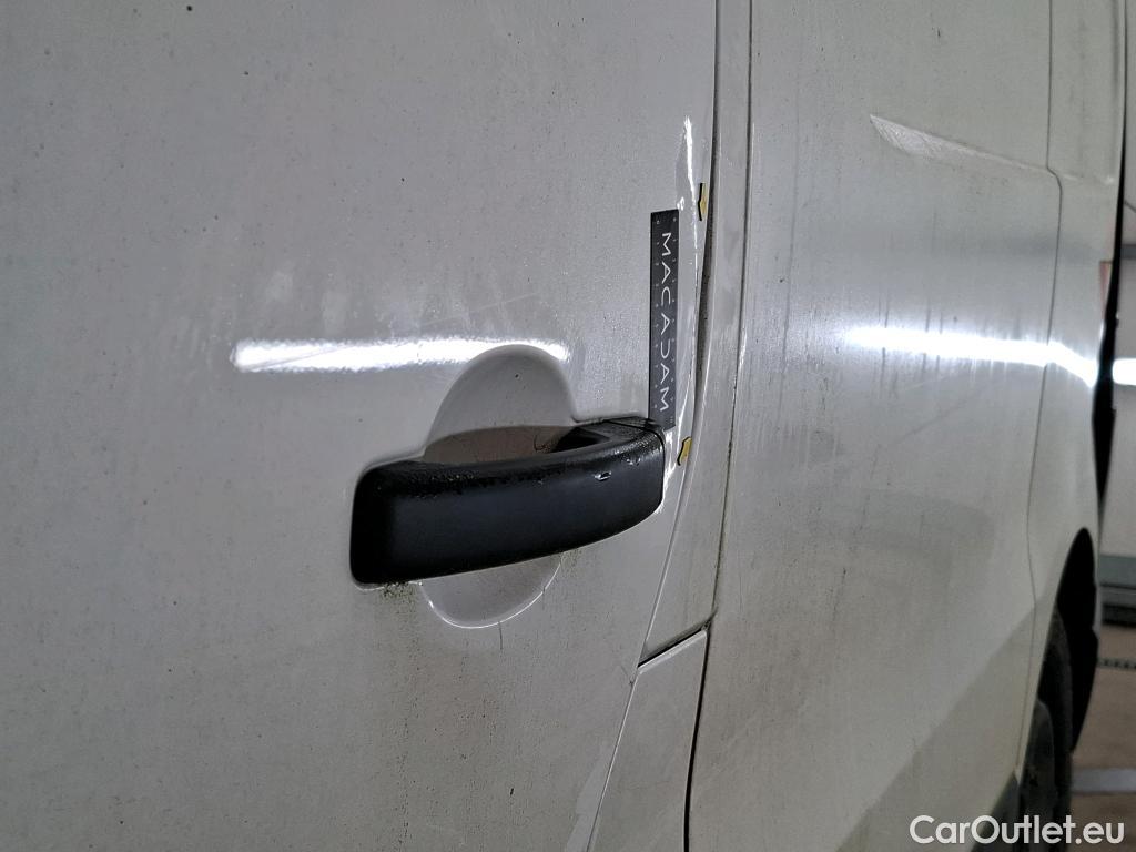  Renault  Trafic  Furgon Grand Confort L1H2 1200 1.6 dCi 125CV BVM6 E6 #30