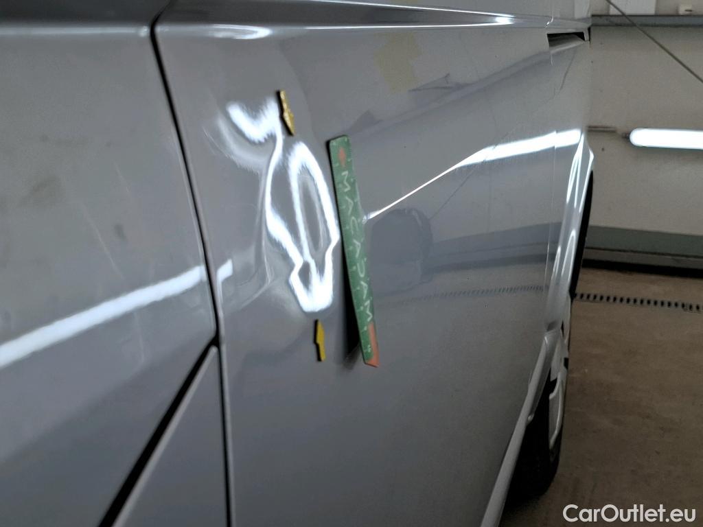  Volkswagen  Transporter VOLKSWAGEN  / 2019 / 4P / Fourgon tôlé 2.0 TDi 150 L2H1 Business Plus #19