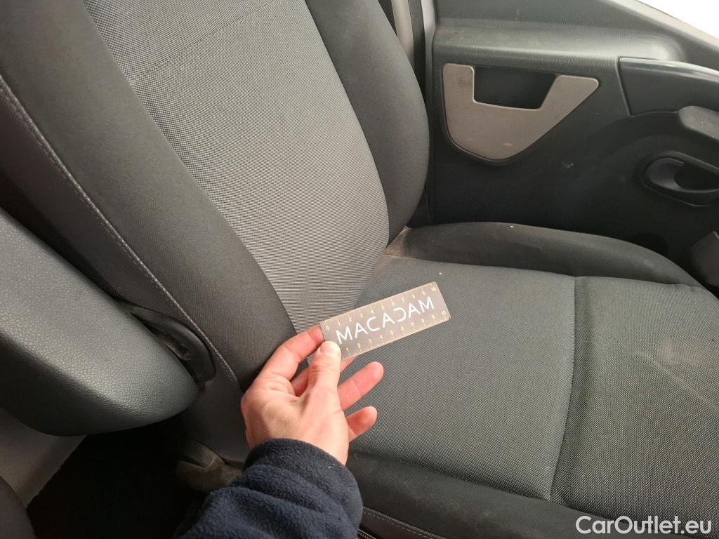  Renault  Master RENAULT  VU 4p Fourgon FG GCf Trac F3500 L2H2 Energy dCi 145 E6 #36