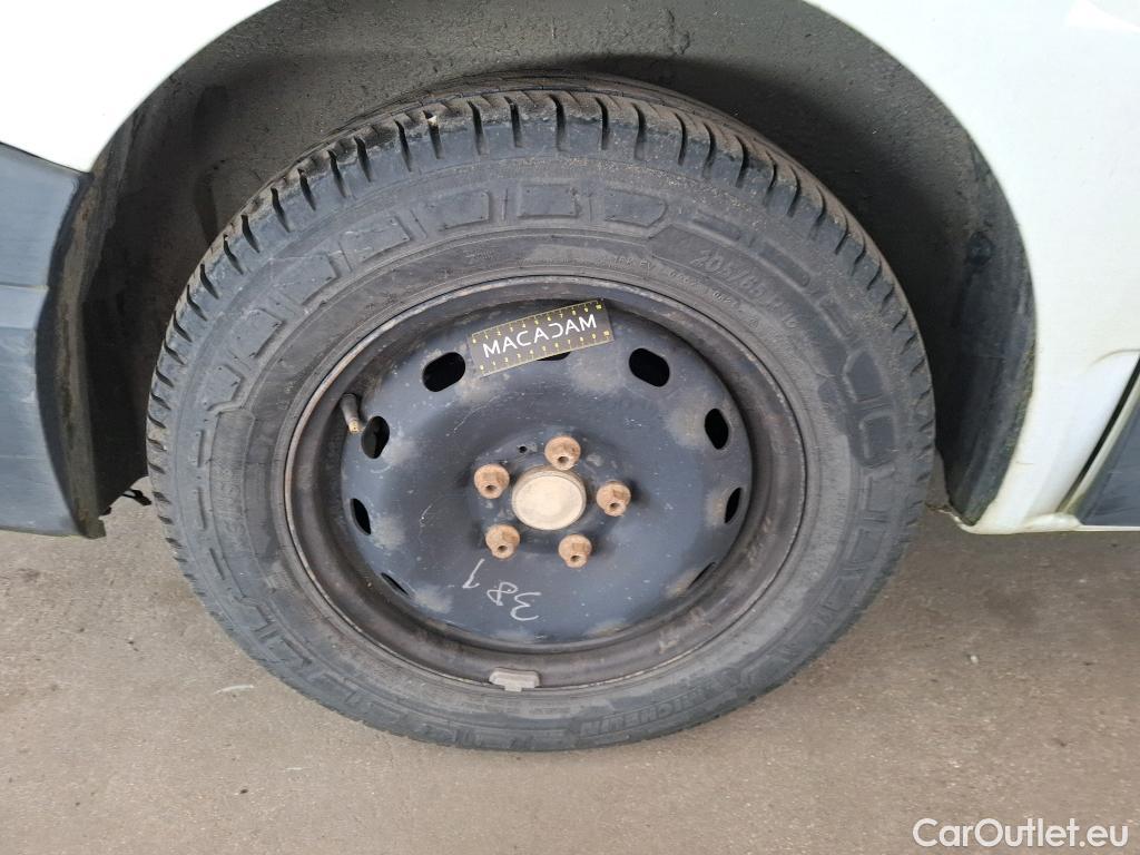  Renault  Trafic  Furgon Grand Confort L1H2 1200 1.6 dCi 125CV BVM6 E6 #44