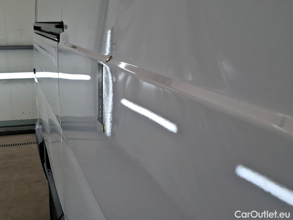  Renault  Master RENAULT  VU 4p Fourgon FG GCf Trac F3500 L2H2 Energy dCi 145 E6 #24