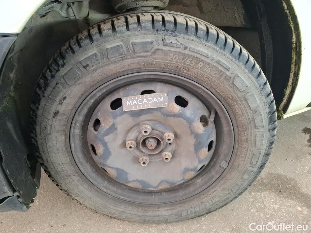  Renault  Trafic  Furgon Grand Confort L1H2 1200 1.6 dCi 125CV BVM6 E6 #50