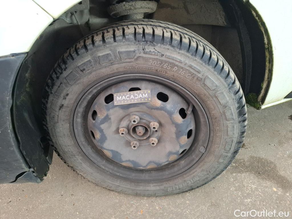  Renault  Trafic  Furgon Grand Confort L1H2 1200 1.6 dCi 125CV BVM6 E6 #49