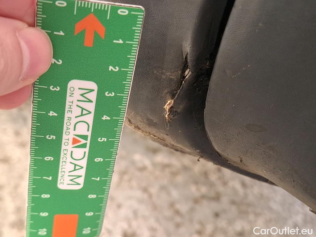  Renault  Trafic  Fourgon L2H1 3T Grand Confort 2.0 dCi 130CV BVM6 E6d #21