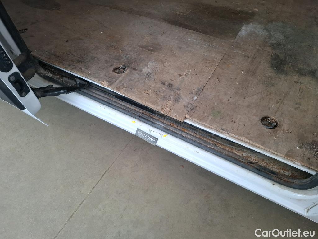  Renault  Master RENAULT  VU 4p Fourgon FG GCf Trac F3500 L2H2 Energy dCi 145 E6 #43