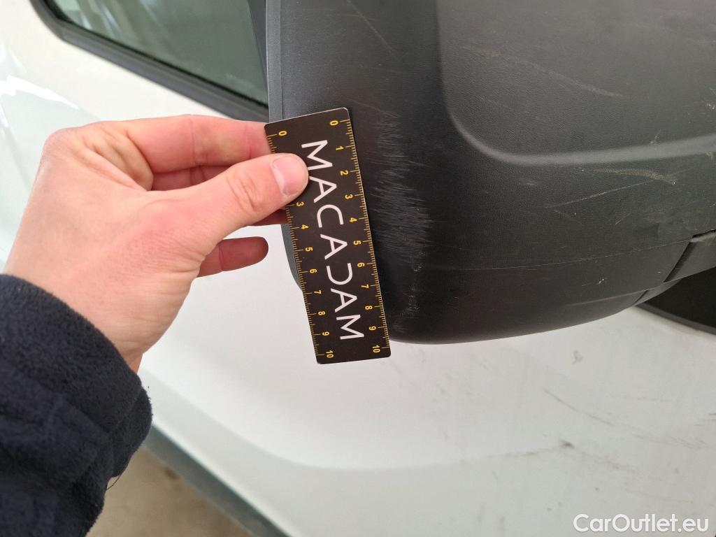  Renault  Trafic  III Fourgon L2H1 1200 Confort 1.6 dCi 120CV BVM6 E6 #136