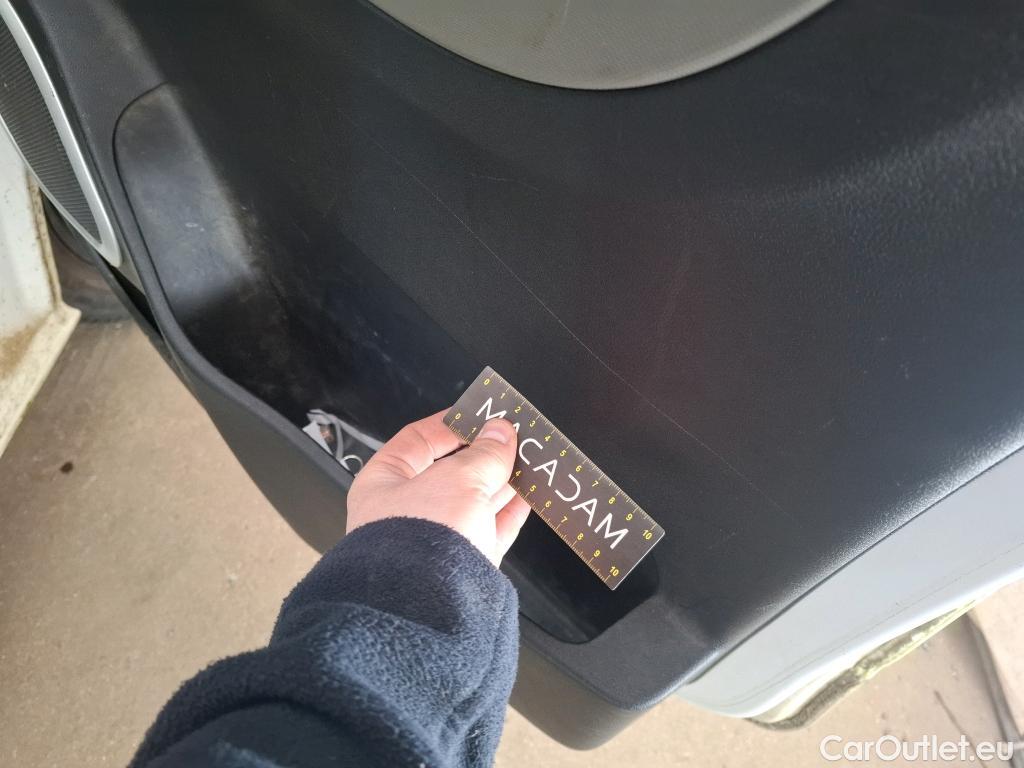  Renault  Trafic  Furgon Grand Confort L1H2 1200 1.6 dCi 125CV BVM6 E6 #42